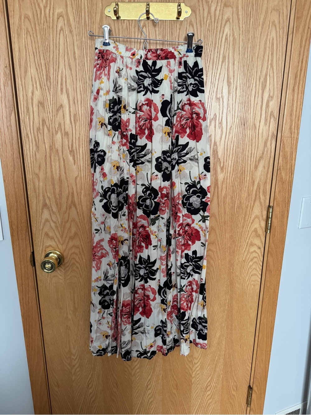 Abercrombie & Fitch Flowy Floral Print Maxi Skirt